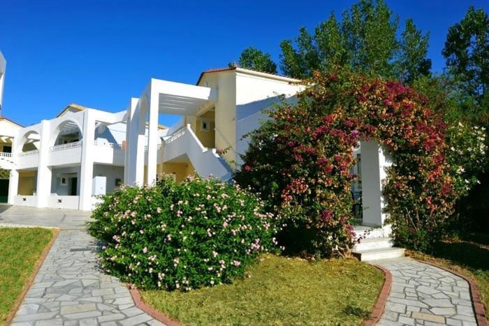 Ilaria Hotel Kalamákion Exterior foto